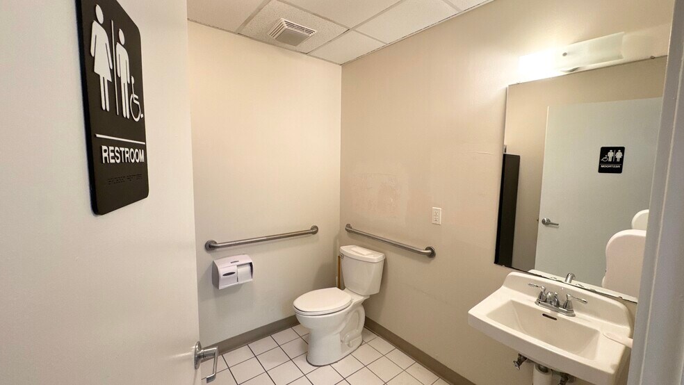 7313 Ventnor Ave, Ventnor City, NJ à louer - Photo de l’immeuble – Image 2 sur 35
