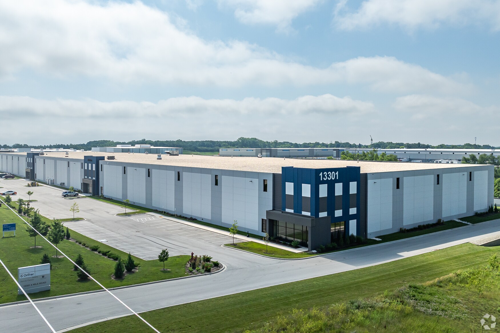 13301 4 Mile Rd, Caledonia, WI à louer Photo principale– Image 1 sur 23