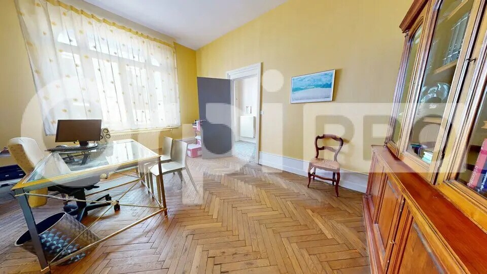Local d'activités dans Arras à vendre - Photo de l’immeuble – Image 1 sur 12