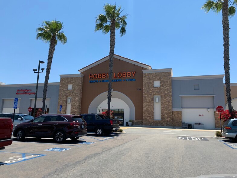 555-595 Grand Ave, San Marcos, CA à louer - Photo de l’immeuble – Image 3 sur 11