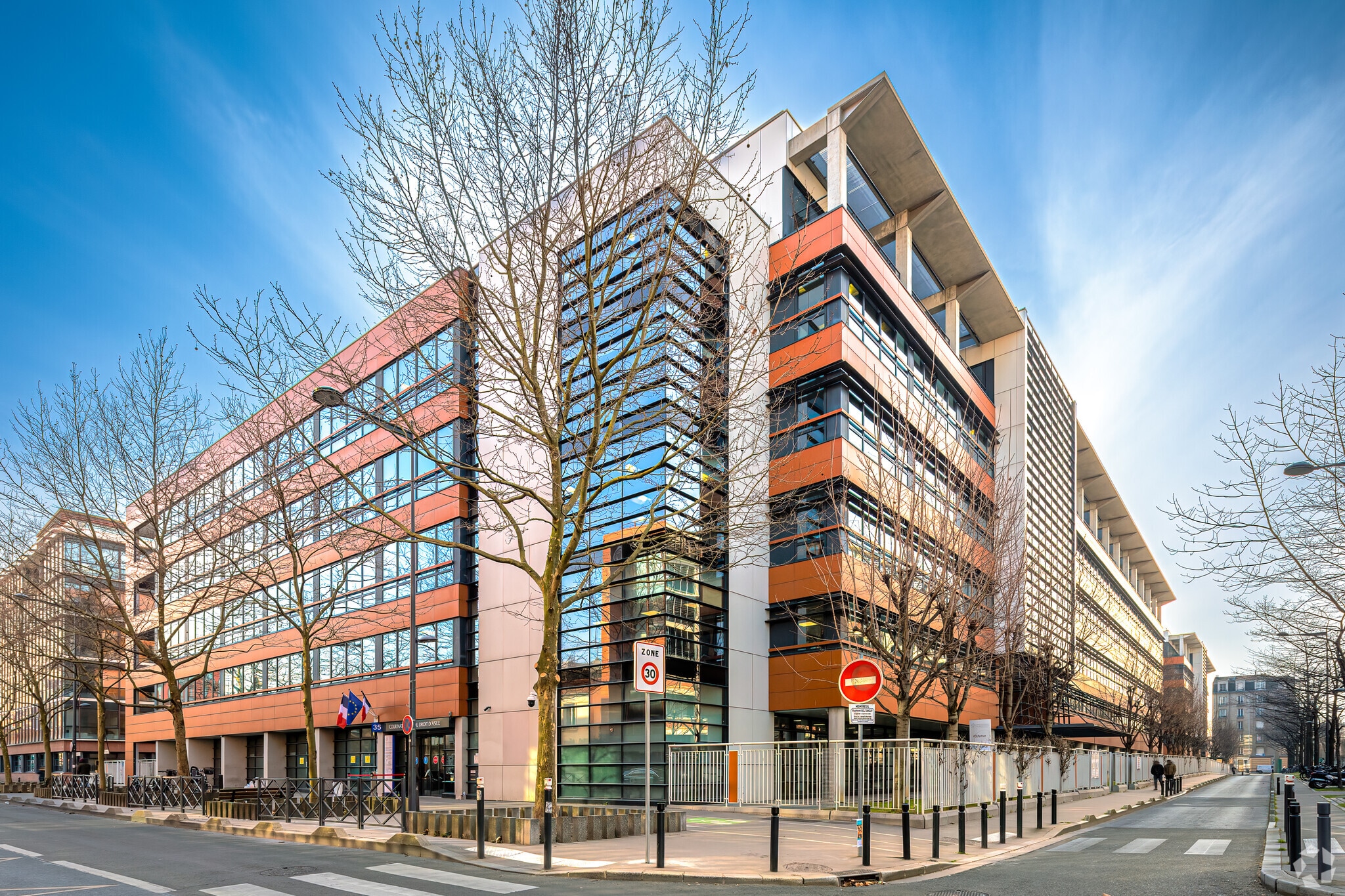 3-15 Rue Henri Rol Tanguy, Montreuil à louer Photo principale– Image 1 sur 5