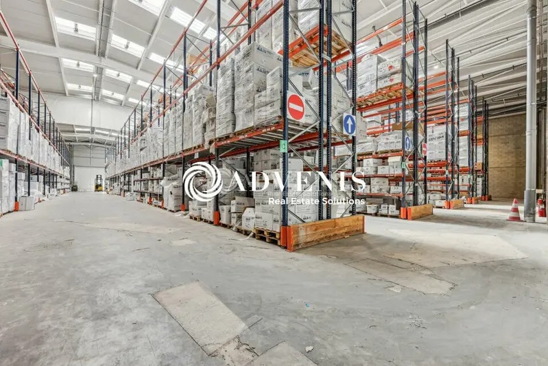 Industriel/Logistique dans Chelles à vendre Photo intérieure– Image 1 sur 13