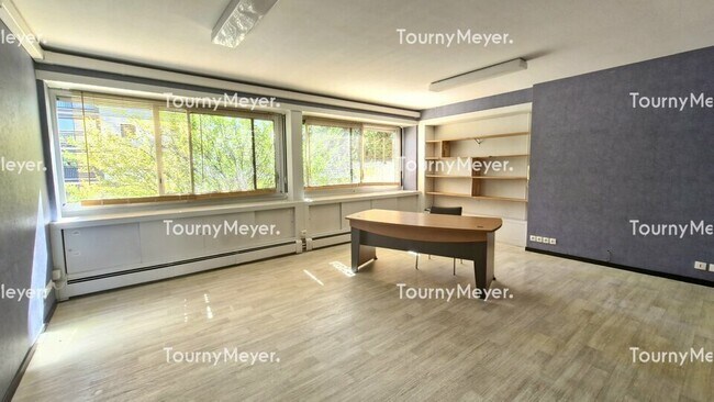 Plus de détails pour Bureau à vendre