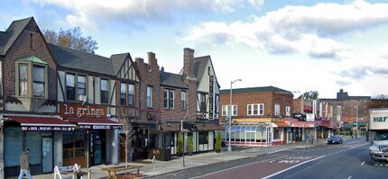 6334-6336 Woodhaven Blvd, Rego Park, NY à louer Photo de l’immeuble– Image 2 sur 2