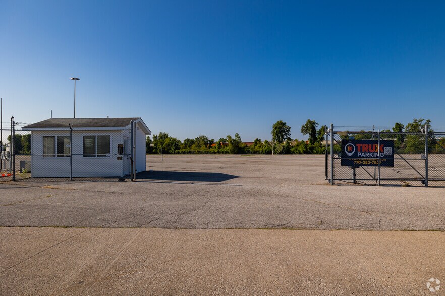 4300 Church Rd, Centreville, IL à louer - Photo de l’immeuble – Image 1 sur 21