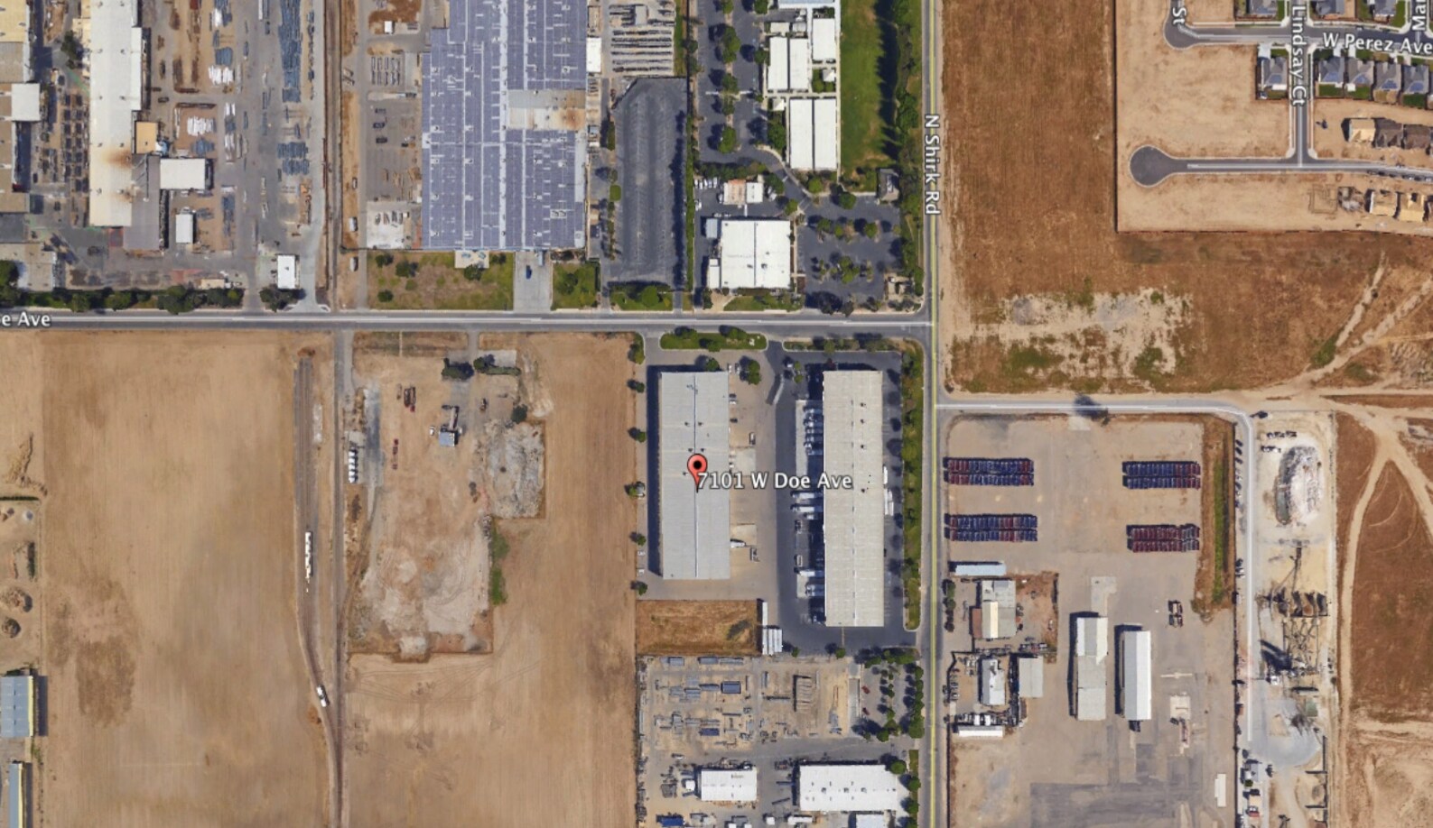 7101 W Doe Ave, Visalia, CA à louer Aérien– Image 1 sur 8