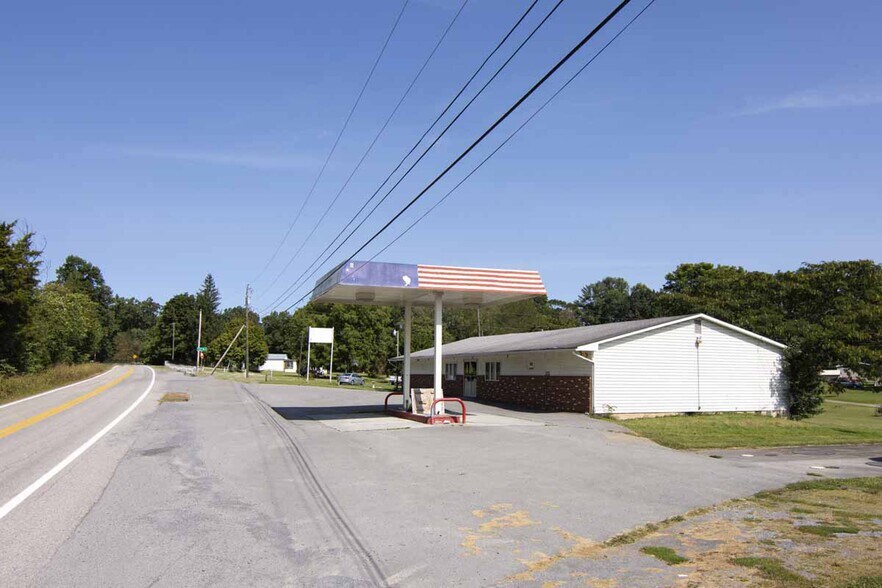 4830 Highland Trl, Alderson, WV à vendre - Photo de l’immeuble – Image 2 sur 46