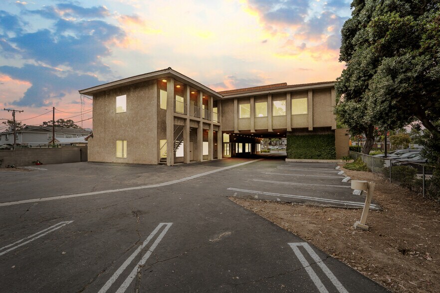 720 N Ventura Rd, Port Hueneme, CA à vendre - Photo de l’immeuble – Image 2 sur 56