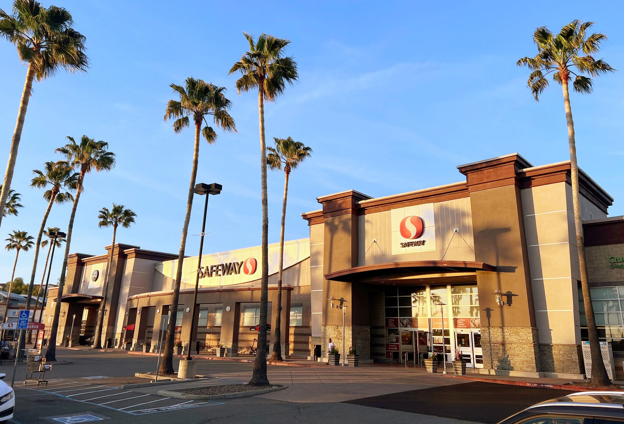 11000-11050 Bollinger Canyon Rd, San Ramon, CA à louer Photo principale– Image 1 sur 7