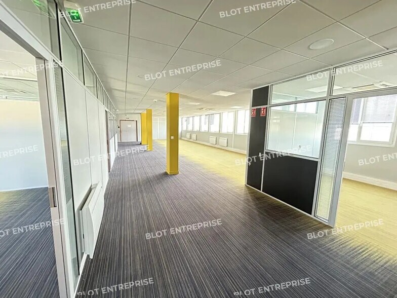 Bureau dans Brest à louer - Photo de l’immeuble – Image 3 sur 8
