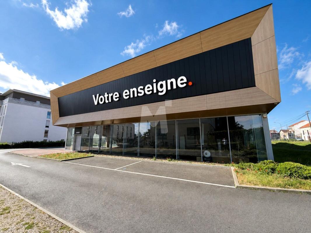 Local commercial dans Montlhéry à louer Photo de l’immeuble– Image 1 sur 10