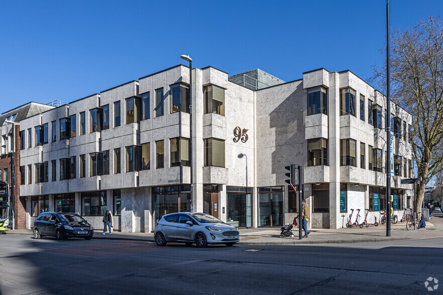 95 Regent St, Cambridge à louer - Photo de l’immeuble – Image 1 sur 4