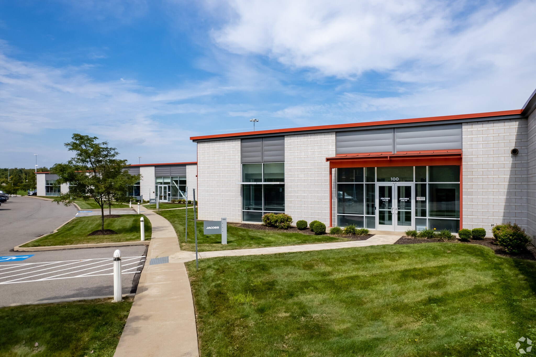 400 Industry Dr, Pittsburgh, PA à louer Photo principale– Image 1 sur 11