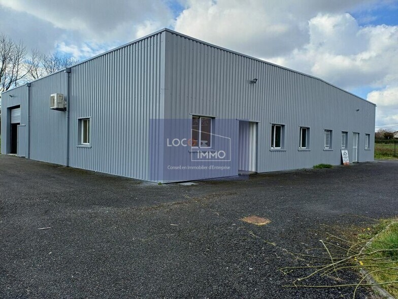 Local d’activités dans Blanquefort à louer - Photo de l’immeuble – Image 1 sur 7