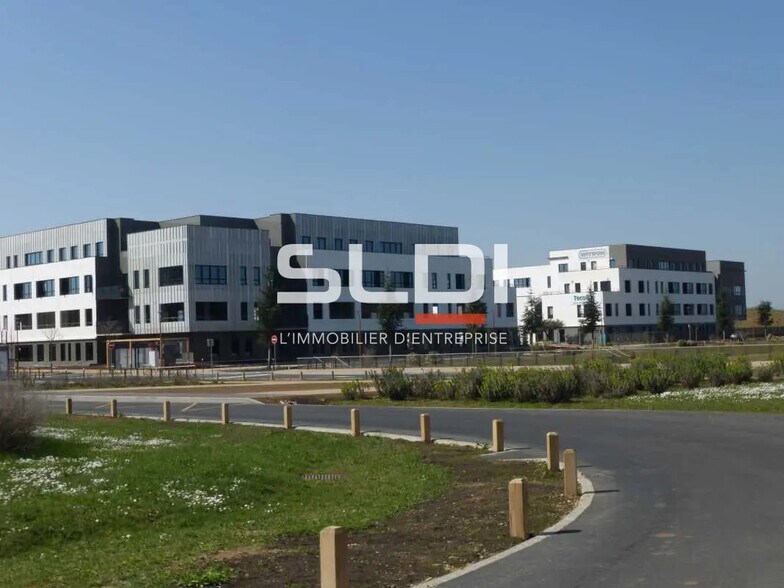 Bureau dans Genas à louer - Photo de l’immeuble – Image 2 sur 7