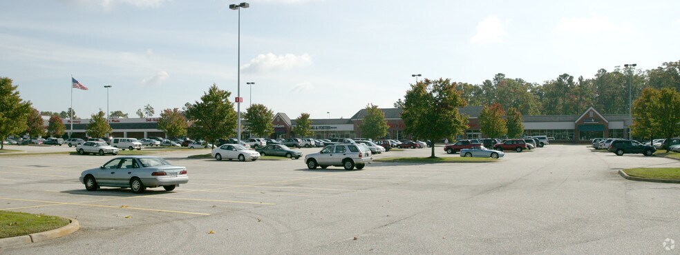 5007 Victory Blvd, Yorktown, VA à louer - Photo de l’immeuble – Image 2 sur 26