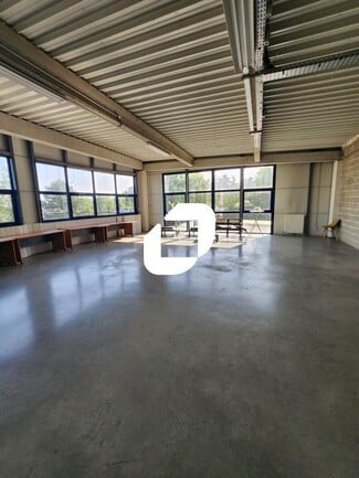 Plus de détails pour 30 Allée Du Plateau, Villemomble - Local d'activités à louer