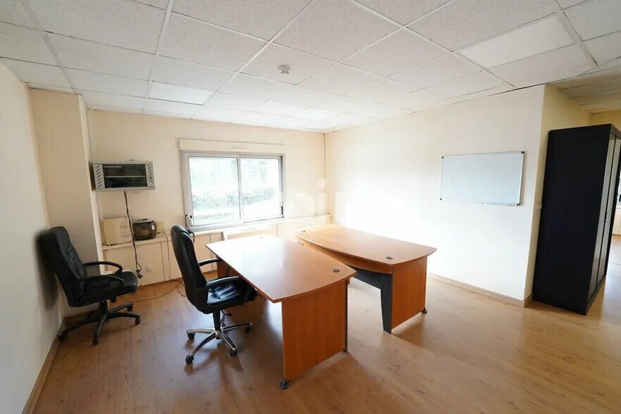 Bureau dans Montagny à louer - Photo de l’immeuble – Image 3 sur 7