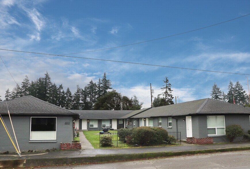 8814-8815 Lochburn Ln, Lakewood, WA à vendre - Photo de l’immeuble – Image 1 sur 7