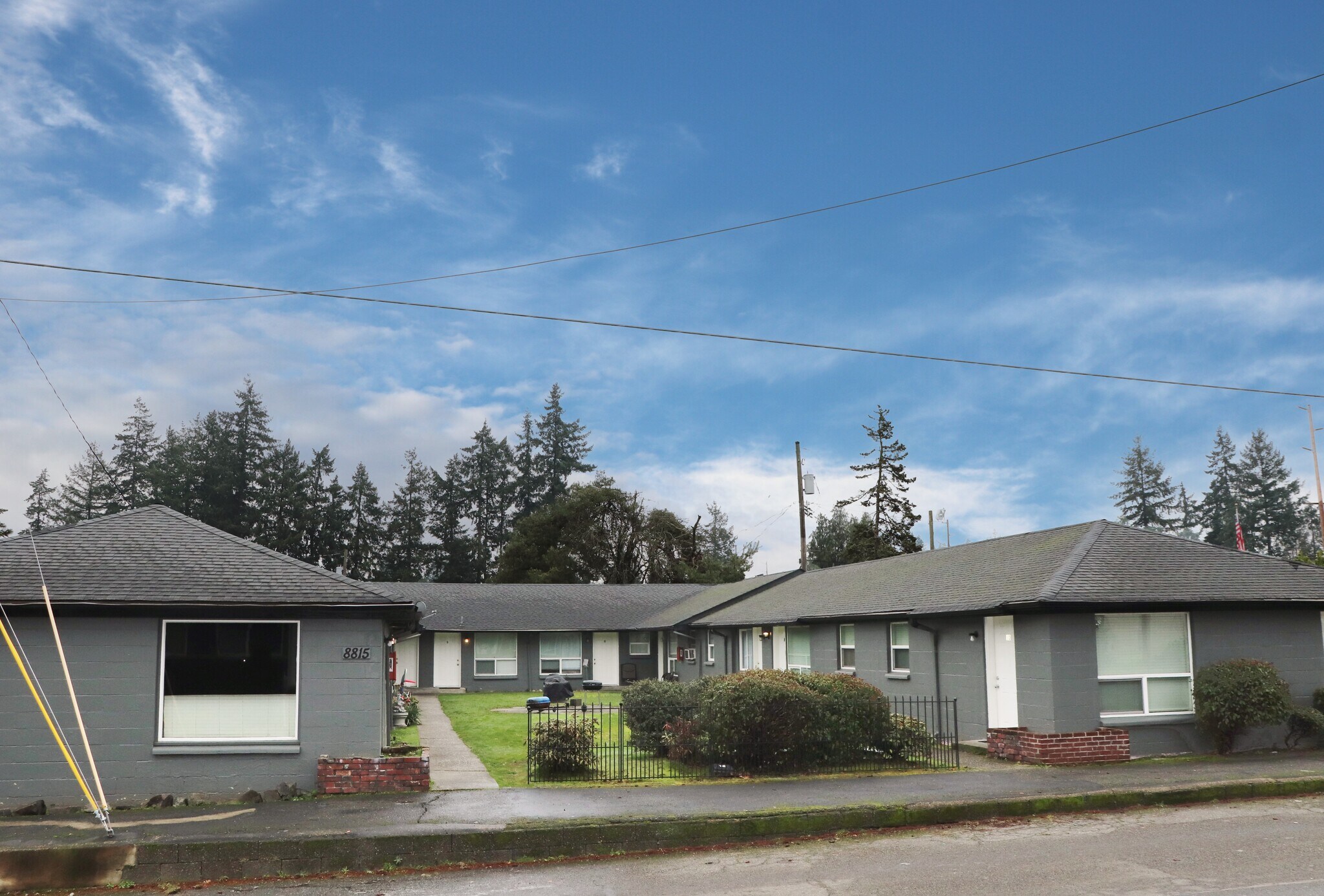 8814-8815 Lochburn Ln, Lakewood, WA à vendre Photo de l’immeuble– Image 1 sur 8