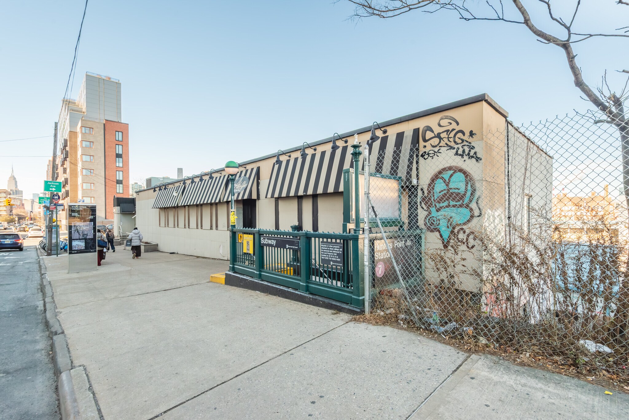 2101 49th Ave, Long Island City, NY à vendre Photo de l’immeuble– Image 1 sur 8