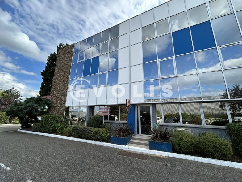 Bureau dans Artigues-près-Bordeaux à louer - Photo de l’immeuble – Image 2 sur 17