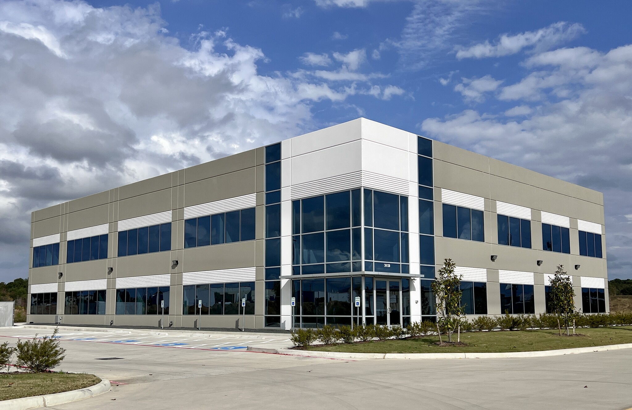24130 State Highway 249, Tomball, TX à louer Photo de l’immeuble– Image 1 sur 6