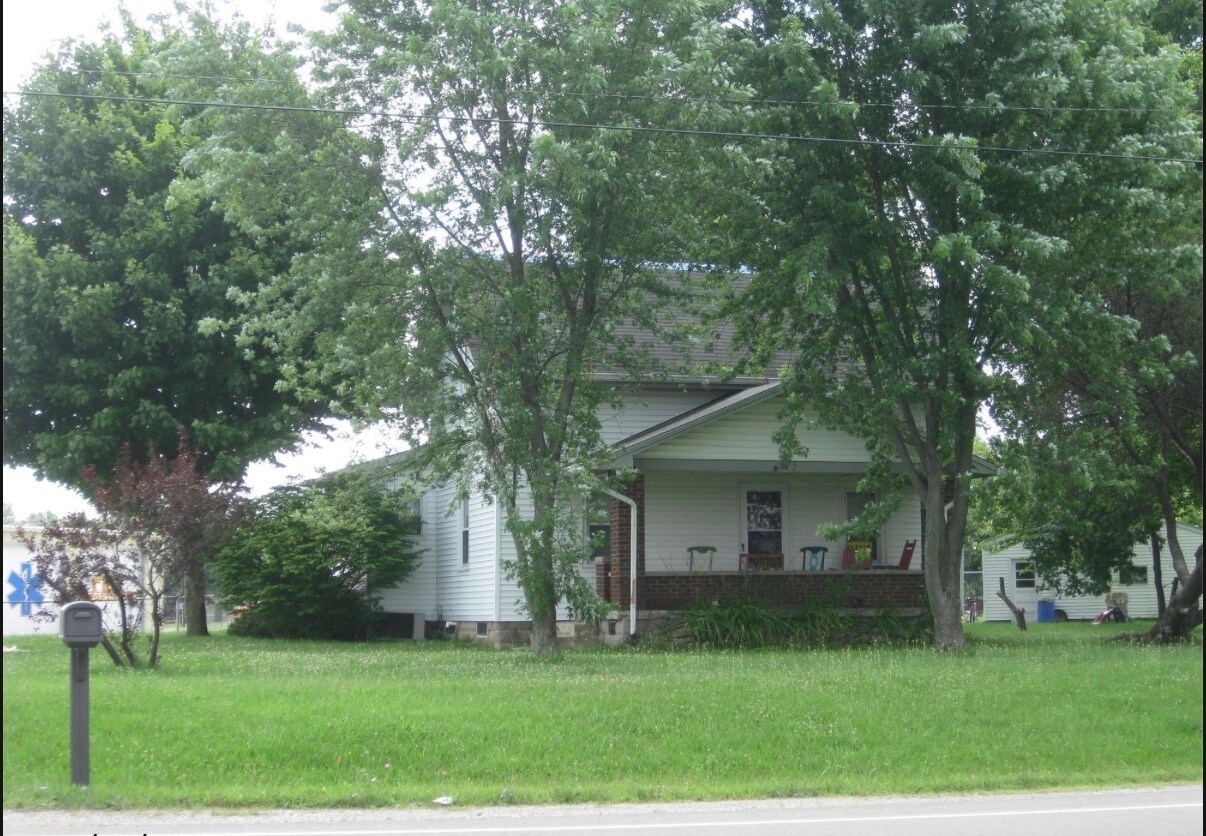 712 E Broadway St, Fortville, IN à vendre Photo de l’immeuble– Image 1 sur 2