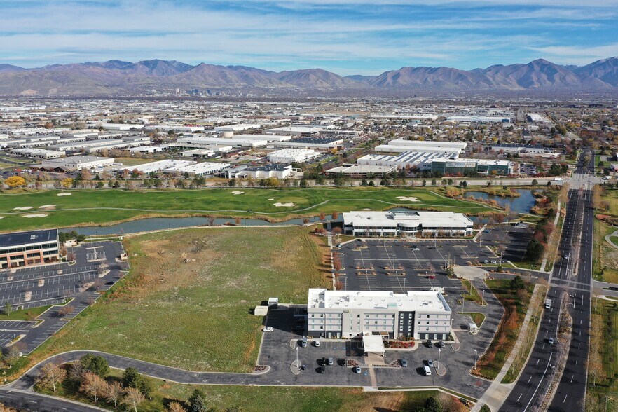 3930 W Parkway Blvd, Salt Lake City, UT à vendre - Photo de l’immeuble – Image 3 sur 28
