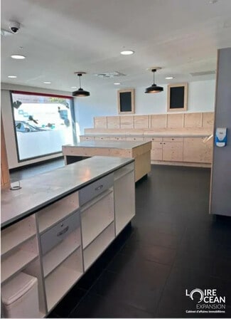 Plus de détails pour Local commercial à louer