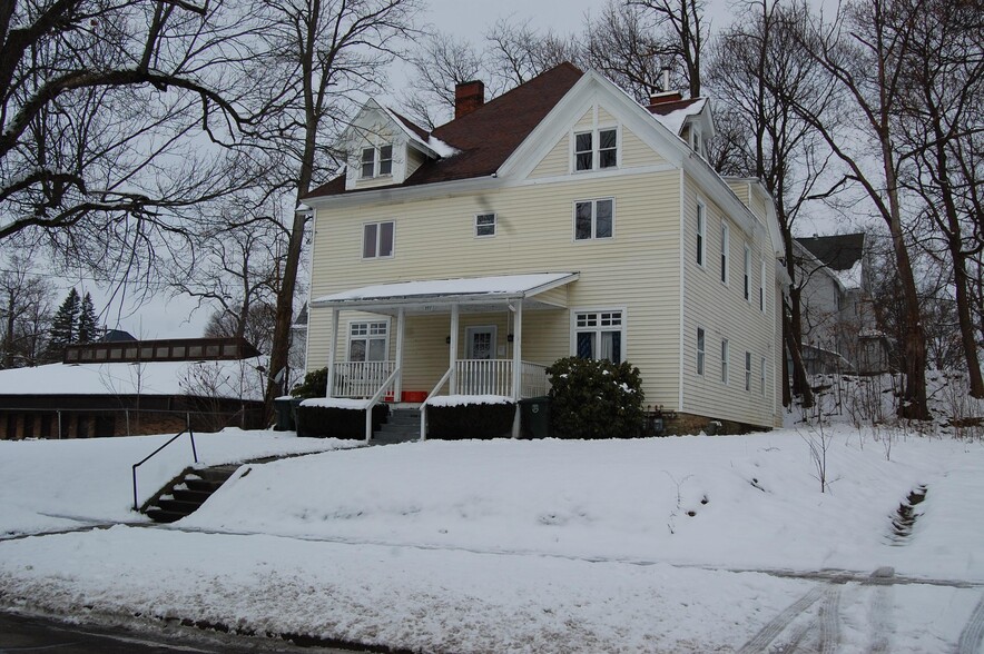 337 E 5th St, Jamestown, NY à vendre - Photo principale – Image 1 sur 2