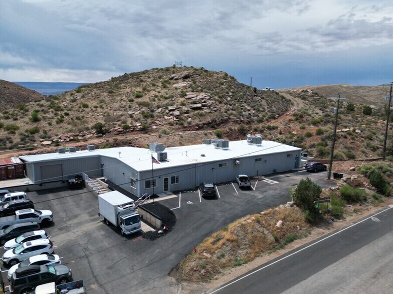 590 N Main St, Leeds, UT à vendre - Photo de l’immeuble – Image 1 sur 43
