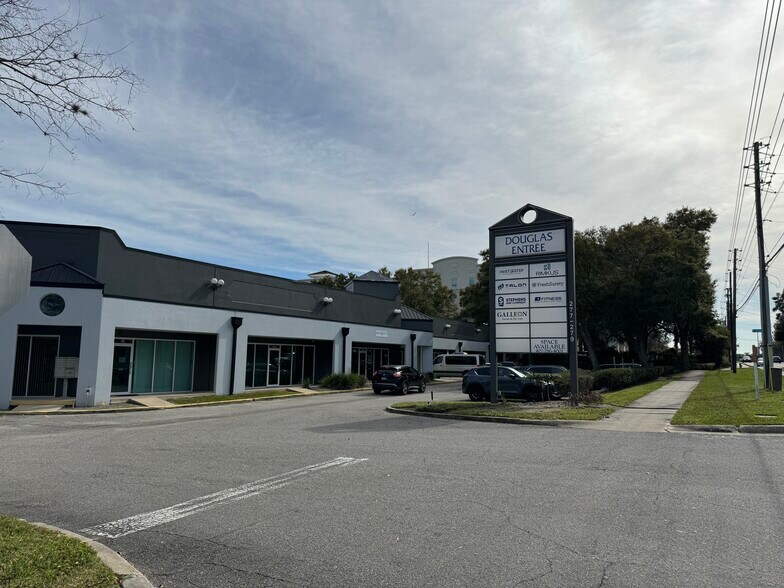 277 Douglas Ave, Altamonte Springs, FL à louer - Photo de l’immeuble – Image 1 sur 6