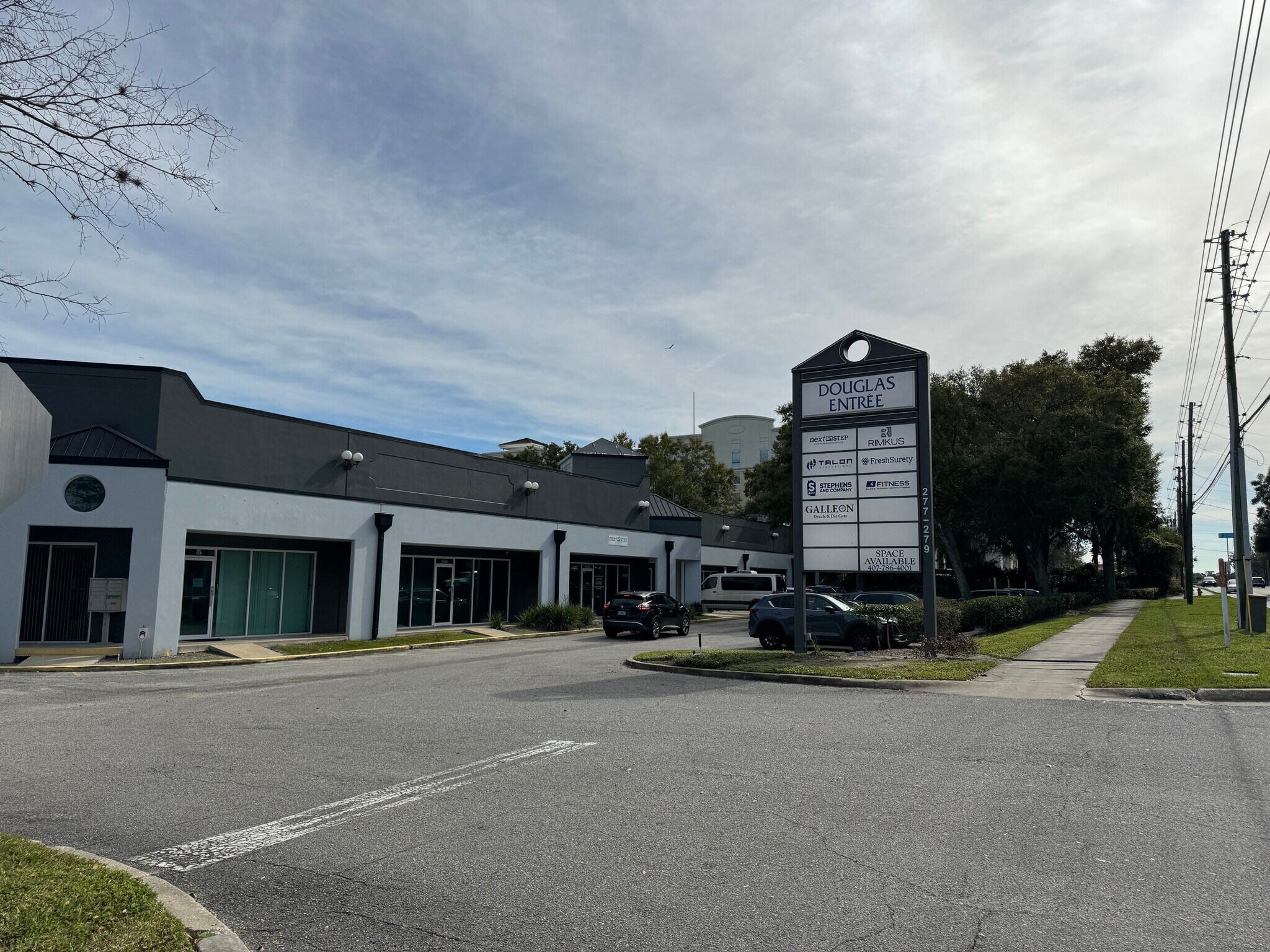 277 Douglas Ave, Altamonte Springs, FL à louer Photo de l’immeuble– Image 1 sur 7