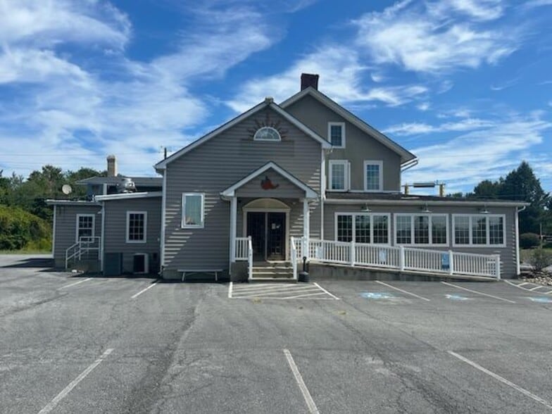6751 Ruppsville Rd, Allentown, PA à louer - Photo de l’immeuble – Image 2 sur 18