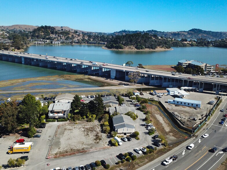 150 Shoreline Hwy, Mill Valley, CA à vendre - Photo de l’immeuble – Image 3 sur 5