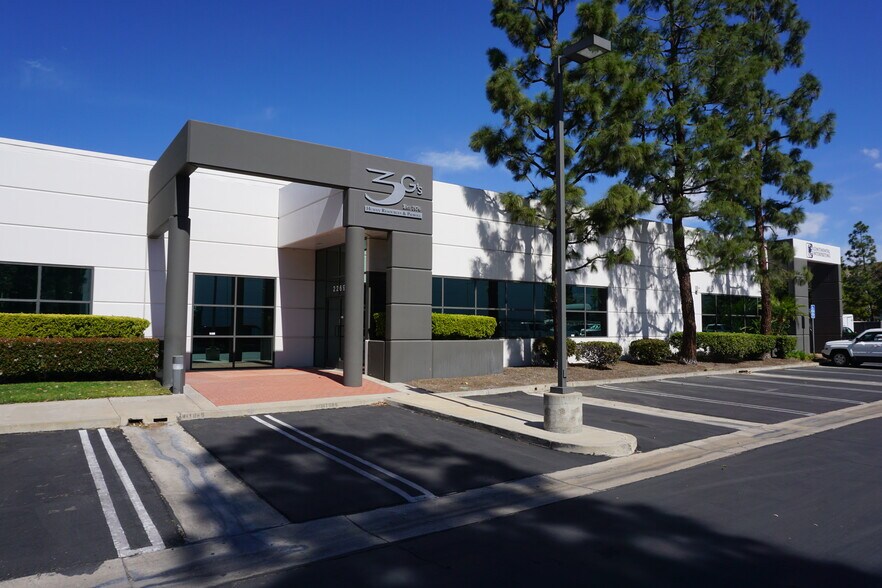 22601-22619 Old Canal Rd, Yorba Linda, CA à louer - Photo de l’immeuble – Image 1 sur 7