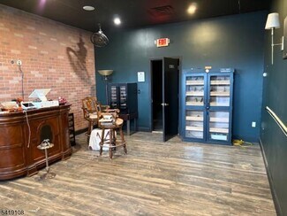 Plus de détails pour 32-34 Us-22, Green Brook, NJ - Local commercial à louer