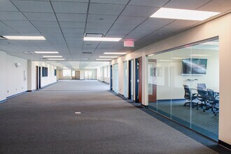 950 Trade Centre Way, Portage, MI à louer Photo intérieure– Image 1 sur 36