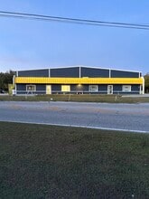 18440 Paulson Dr, Port Charlotte, FL à louer Photo intérieure– Image 1 sur 5