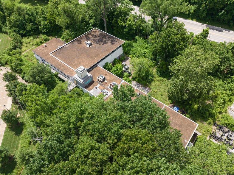 2650 Tyrell Dr, Saint Louis, MO à vendre - Photo de l’immeuble – Image 3 sur 19
