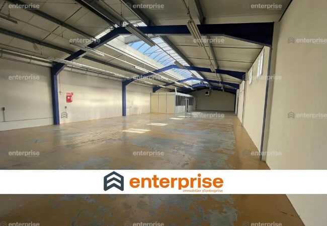 Plus de détails pour Local commercial à louer