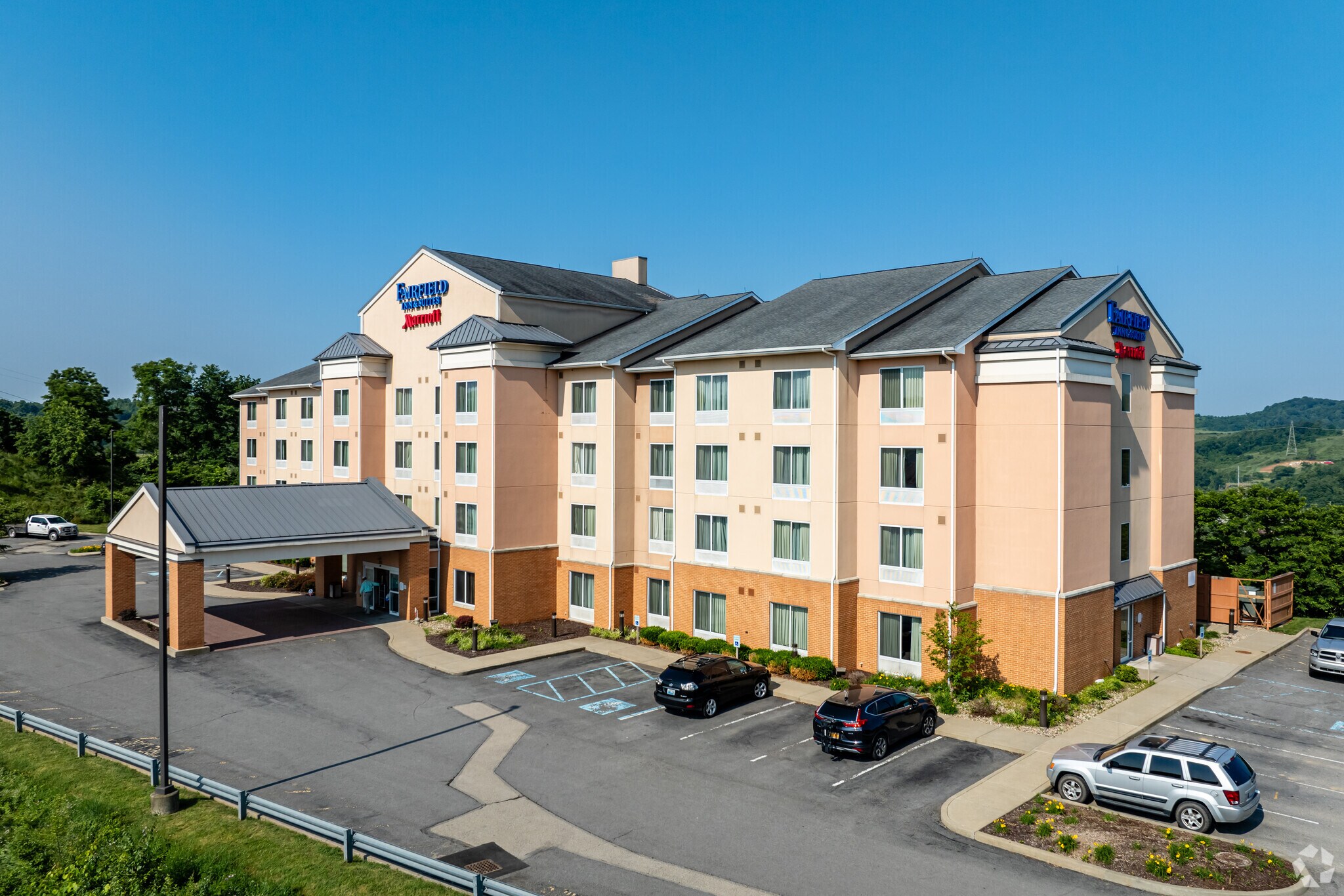 2500 University Town Centre Dr, Morgantown, WV à vendre Photo principale– Image 1 sur 32
