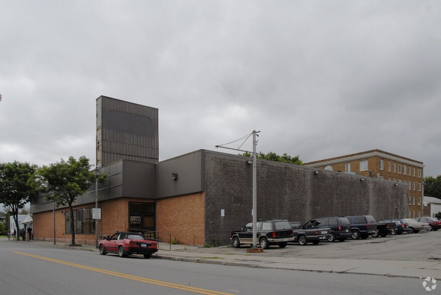 200-210 Main St, Johnson City, NY à vendre - Photo de l’immeuble – Image 2 sur 7