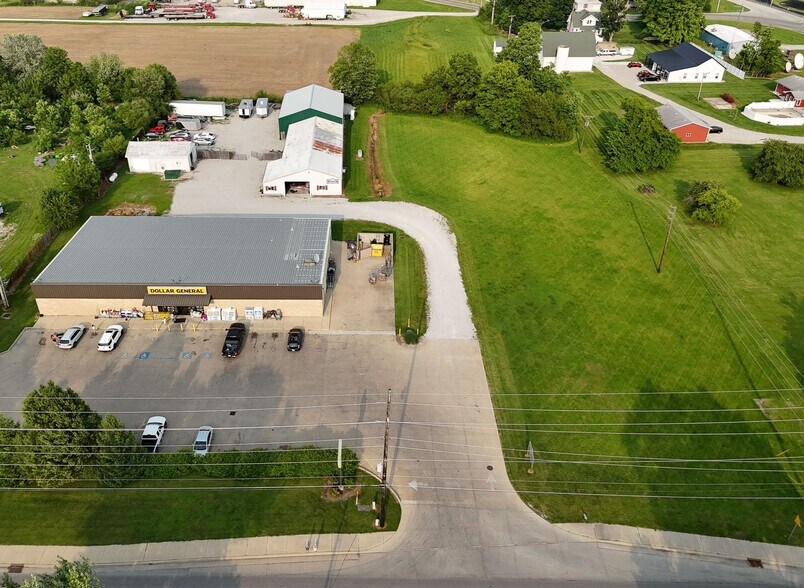 115 N Chestnut St, Monrovia, IN à vendre - Photo de l’immeuble – Image 2 sur 17