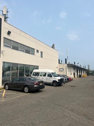 Plus de détails pour 2699-2705 Richmond Ter, Staten Island, NY - Industriel/Logistique à louer