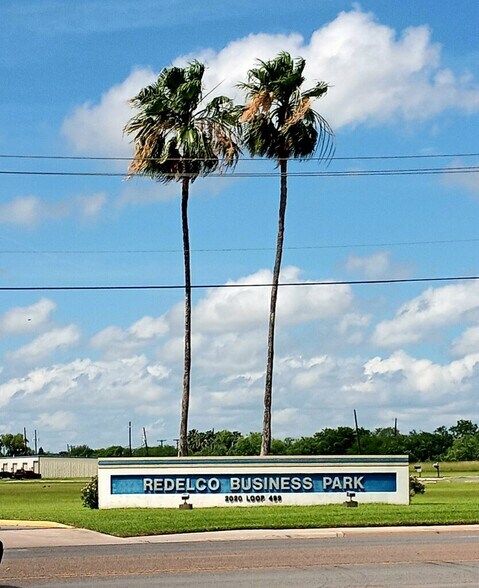 1920 N Loop 499, Harlingen, TX à louer - Photo de l’immeuble – Image 2 sur 8
