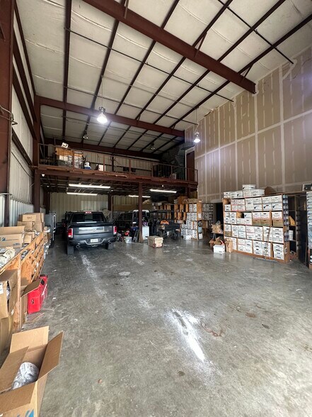 8600 Howard Dr, Houston, TX à vendre - Photo de l’immeuble – Image 3 sur 5