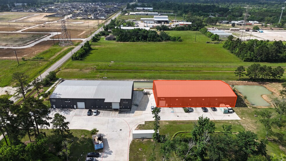 1014 Lizzie Ln, Tomball, TX à louer - Photo de l’immeuble – Image 2 sur 5