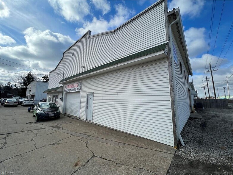 1440 Dille Rd, Euclid, OH à vendre - Photo de l’immeuble – Image 2 sur 8